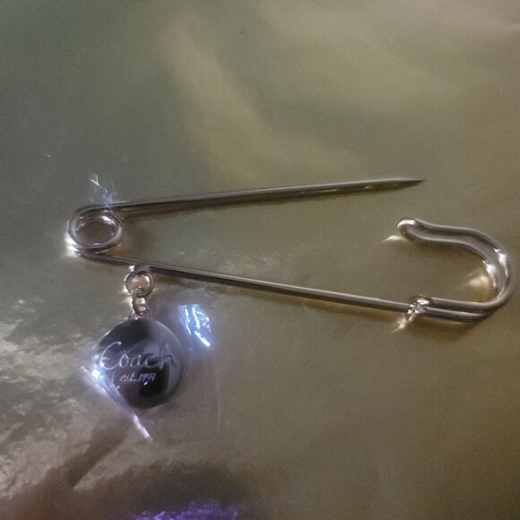 COACH - Safety/Brooch/Shawl Pin (Brand New) - Picture 3 of 12